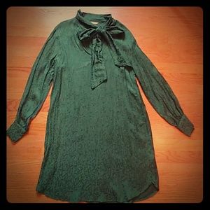 H&M green shirt dress